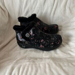 Alegria Leather Black and Pink Floral Winter Boots size 41 wide